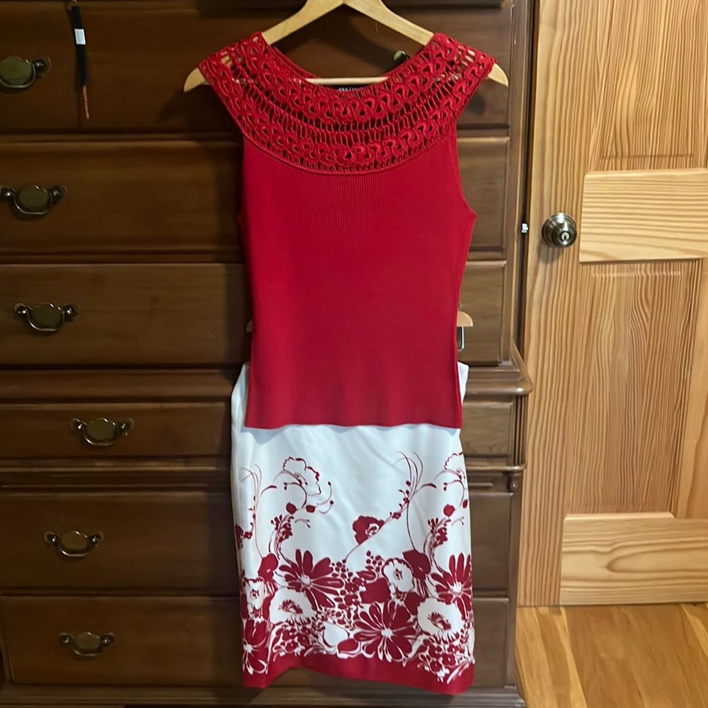 Ann Taylor 100% Silk knit top and 100% Silk Skirt fully lined - Red & Off-White